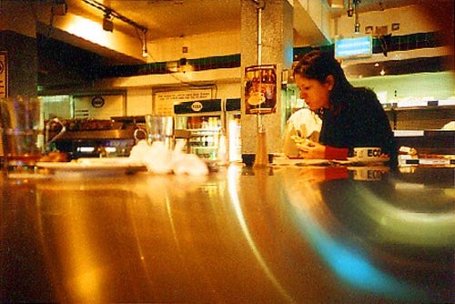 cafe-girl-reading